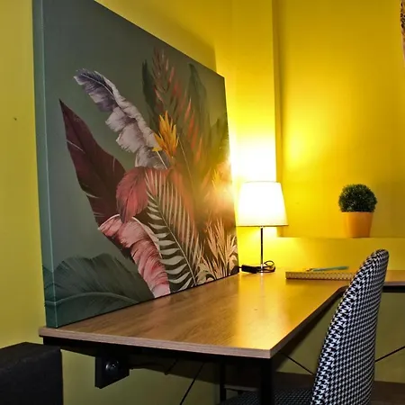 Heart Of - Optional Paid Parking *