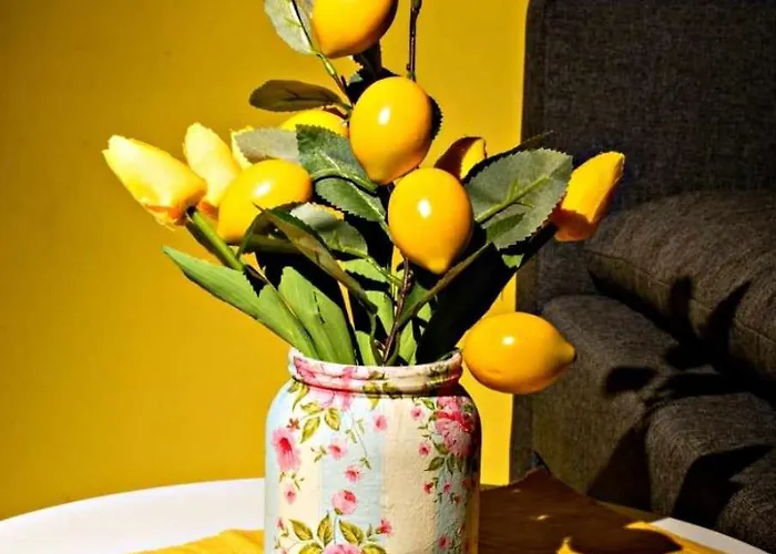 Heart Of - Optional Paid Parking *